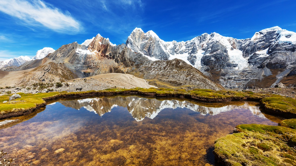 ¡Explora la Grandeza de la Cordillera Huayhuash en el Mejor Trekking del Mundo